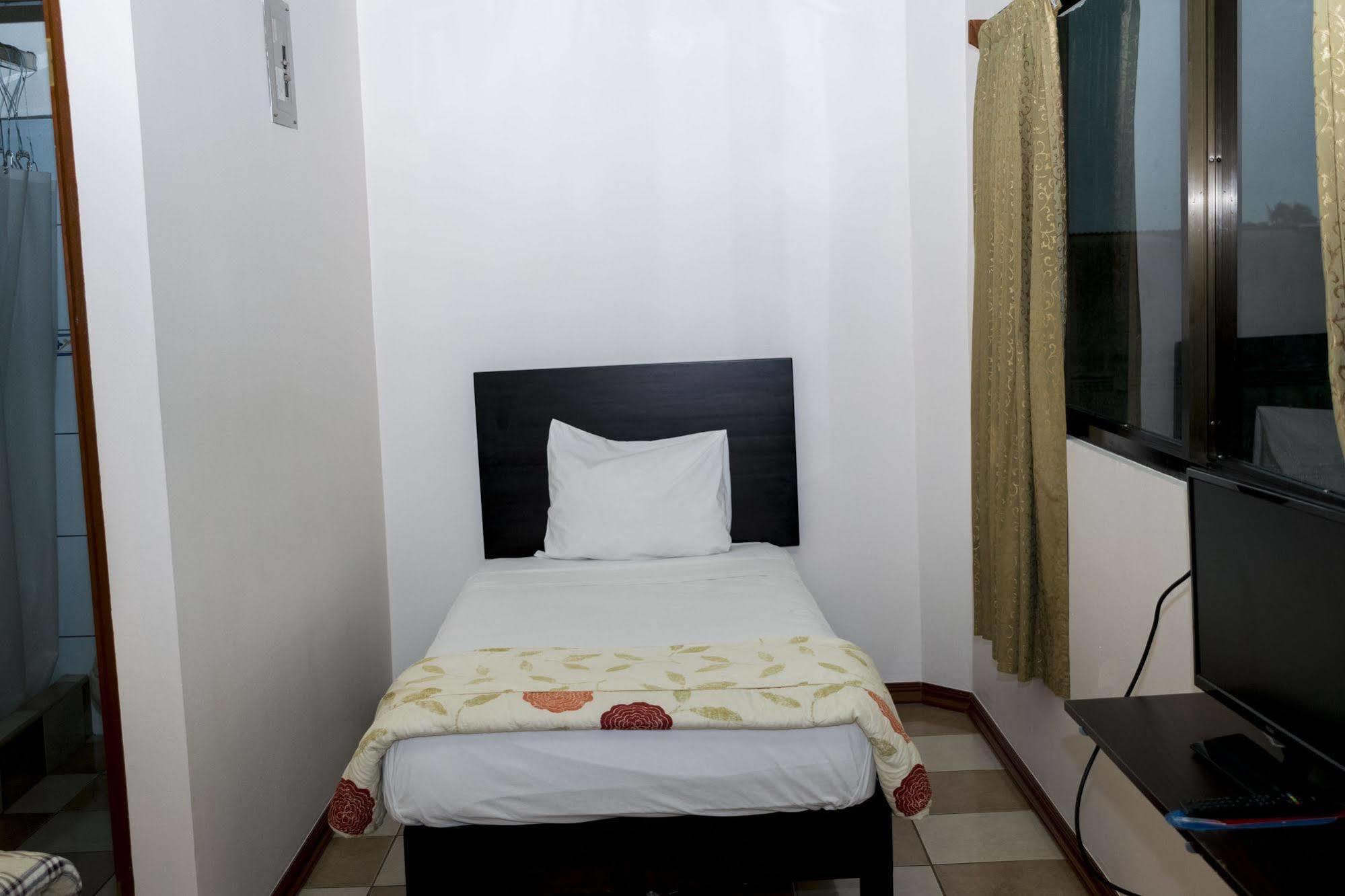 Hotel Puntarenas Beach Exterior photo
