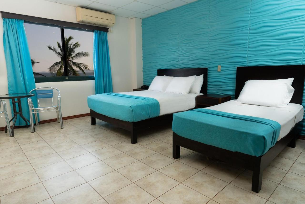 Hotel Puntarenas Beach Exterior photo