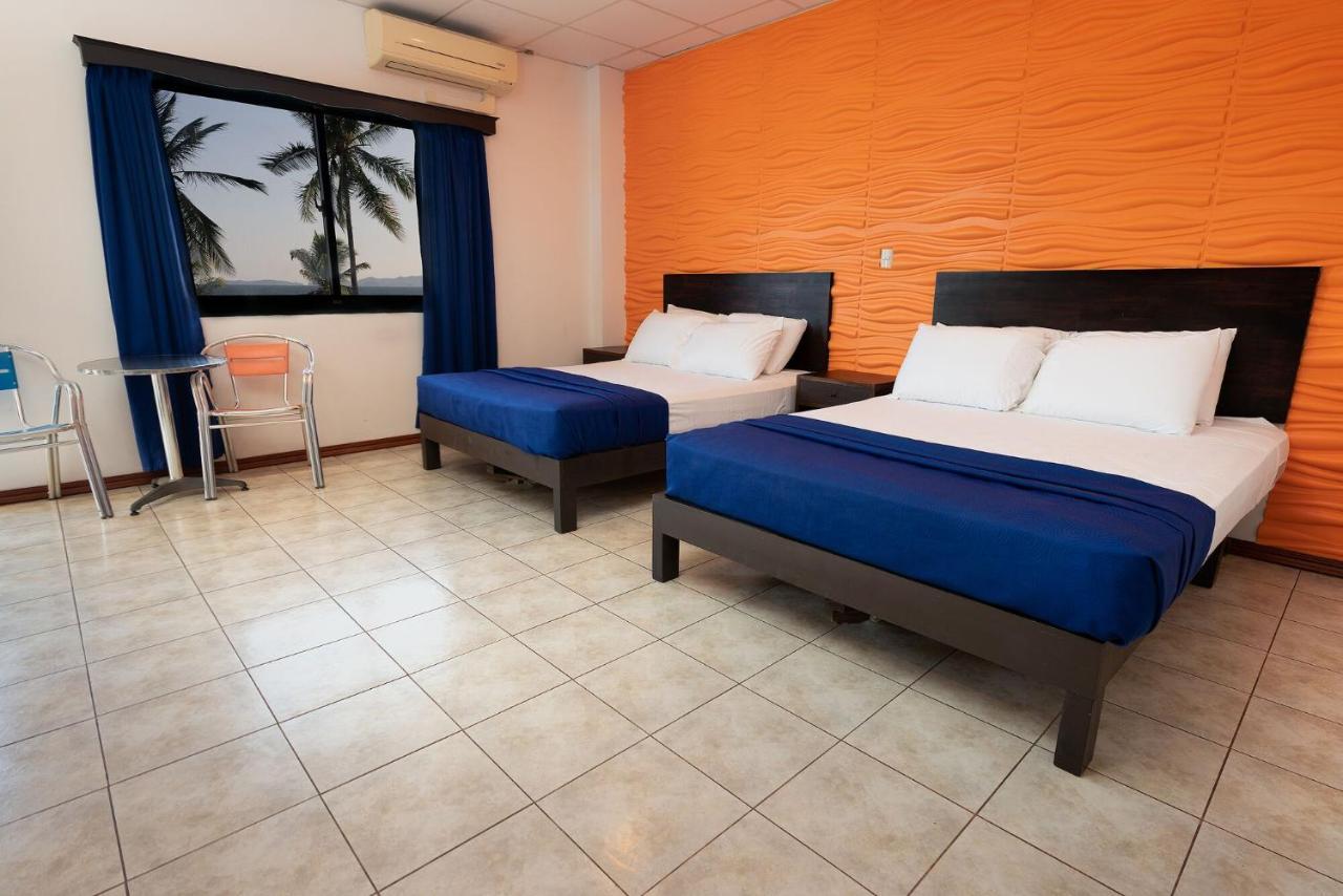 Hotel Puntarenas Beach Exterior photo